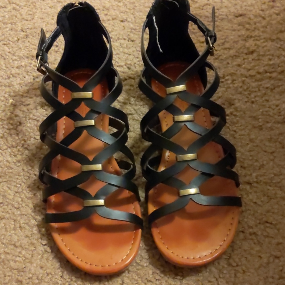 Universal thread sandles